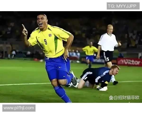 足球巨星赛前热身瞬间展现力量与速度激情燃爆全场